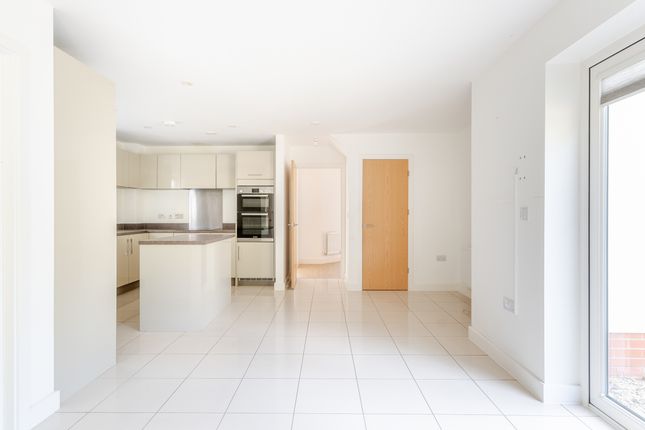 15 Sloe Way, Bristol photo 3