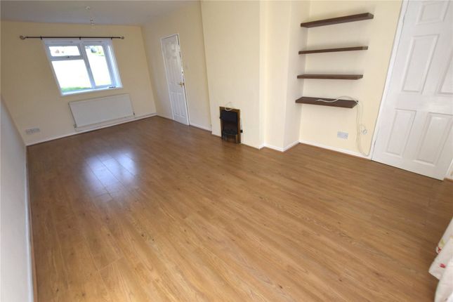 3 Bed Semi Detached House For In Heights Way Leeds West Lounge Shot 2 Of Heights Way Leeds West Yorkshire Ls12