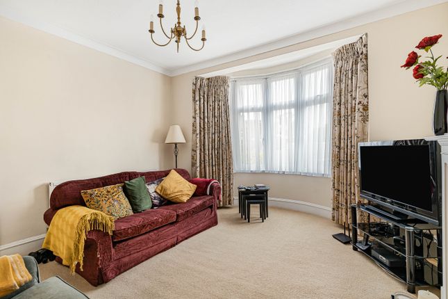 90, Edenbridge Road, Enfield photo 4