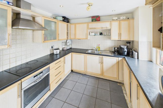 15 Benedictine Court, Priory Place, Coventry photo 3