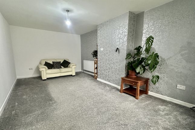 22 Saville Road, Cheadle photo 2