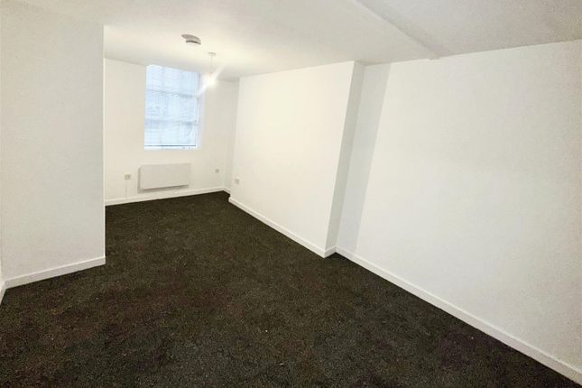 Flat to rent in Hulme Street, Southport