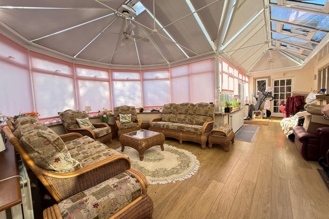 Copper Knoll, 9 Lawns Park, Stroud photo 3
