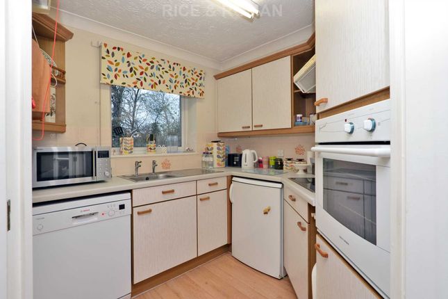 Flat for sale in Royston Court, Hinchley Wood