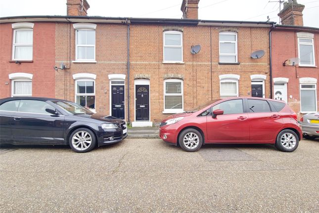 Thumbnail Terraced house to rent in Crompton Street, Chelmsford