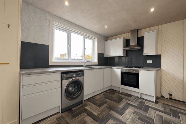 Quarry Road, Bathgate photo 3