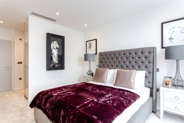 Flat to rent in Grenville Place, London