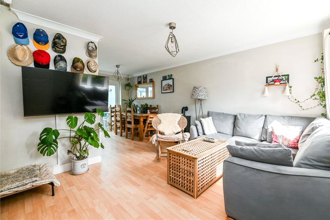 27, Eastlands, Hampshire photo 2