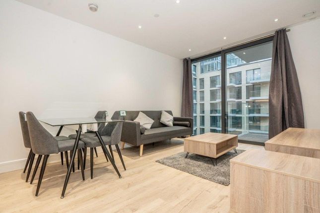 Flat to rent in Perilla House, Aldgate