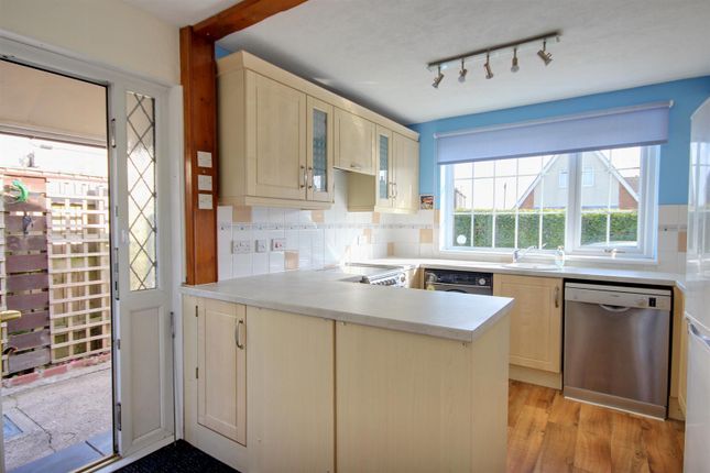 22, Chapel Garth, Skipsea photo 3