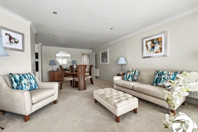 52, Sandling Way, Chatham photo 2
