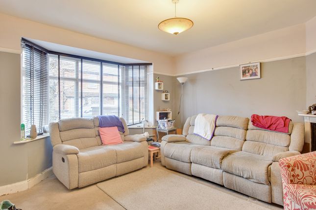 35, The Avenue, Dunmow photo 2