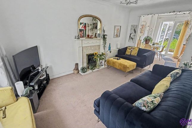 18, Triumphal Crescent, Plymouth photo 4