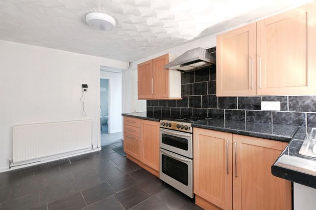 2, Hafod Fan Terrace, Abertillery photo 2
