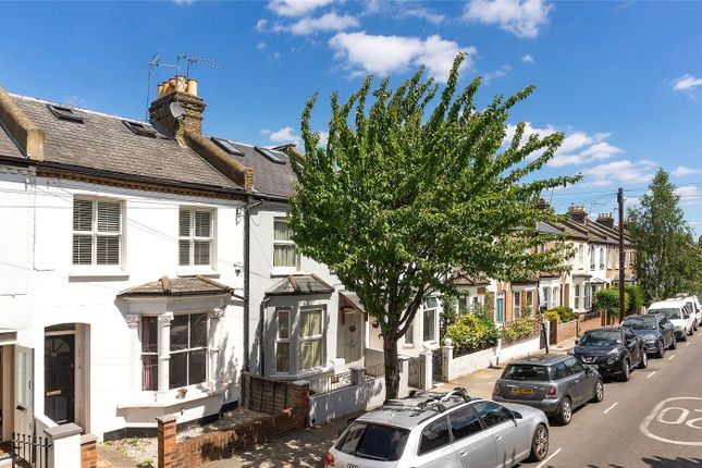 Thumbnail Flat to rent in Standen Road, London