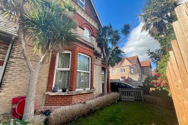 Flat 3, 27, Kirtleton Avenue, Weymouth photo 4