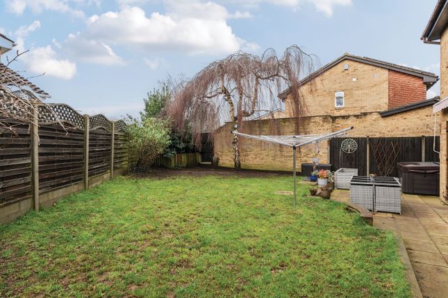 Detached house for sale in Pinecrest Gardens, Farnborough, Orpington, Kent