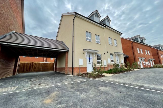 3-bed house on 34, Buckingham, £1,700/mo