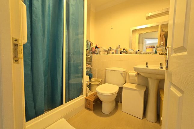 Flat 18, Reddleman House, Sturminster Newton photo 3