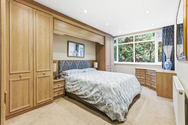 5, Hadley Heights, Barnet photo 4