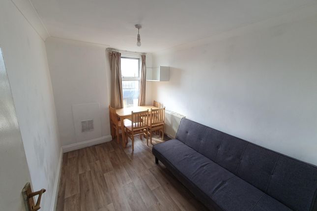 Flat C, 159, South Ealing Road, Ealing photo 2