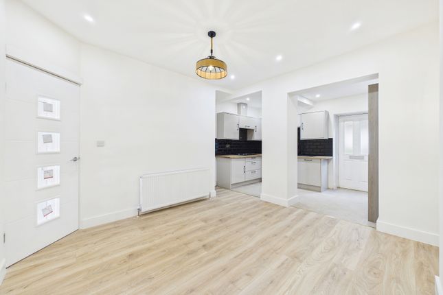 315, Newman Road, Sheffield photo 4