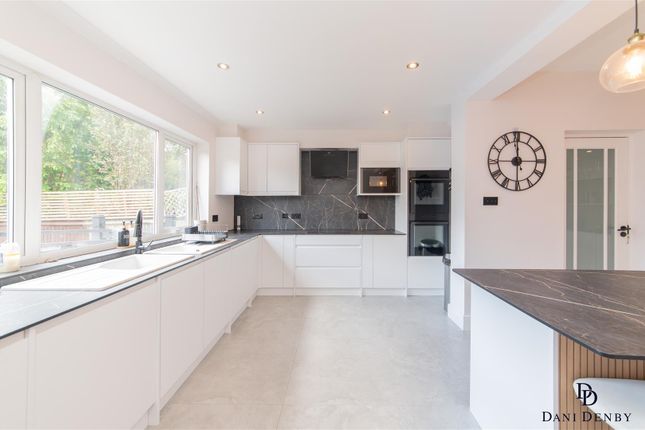 34, Hazel Gardens, Edgware photo 4