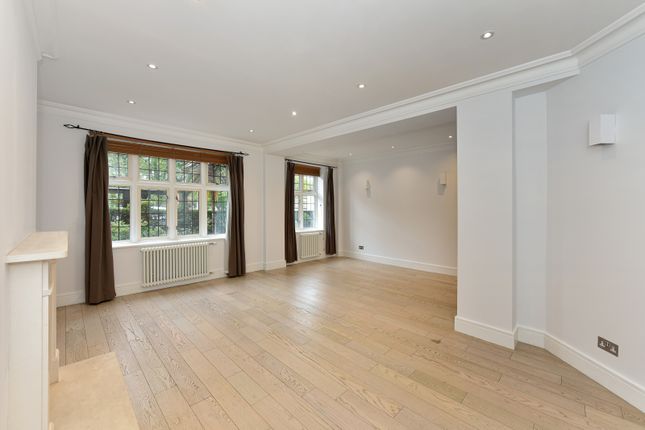 30, Wellington Court, London photo 2