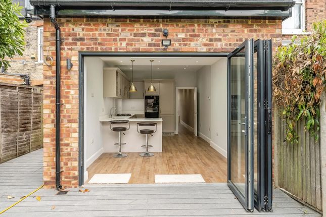 42, Squires Lane, London photo 4