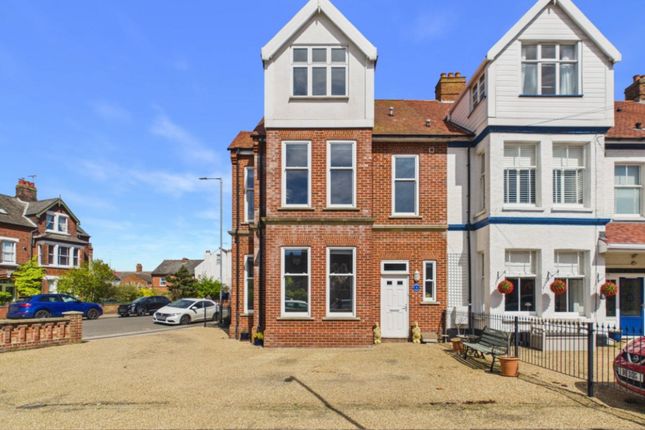 4-bed house on 1 Sunrise Terrace, Lyndhurst Road, Lowestoft, £380,000