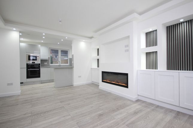 20, Aberfeldy Avenue, Airdrie photo 2