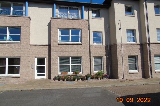 Thumbnail Flat for sale in Bishops Park, Inverness