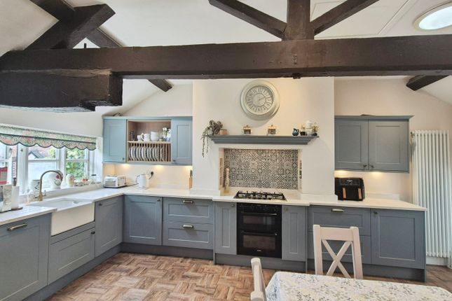 5, Quarry Bank Road, Keele, Newcastle-under-Lyme photo 2