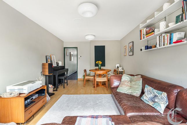 7, Briggeford Close, London photo 4
