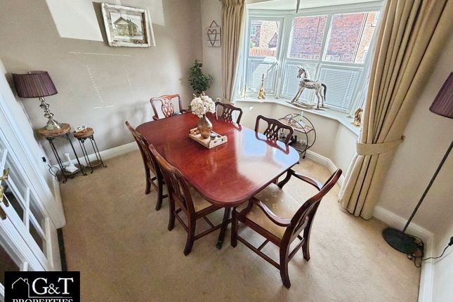 7 The Dell, Stourport-on-Severn photo 4