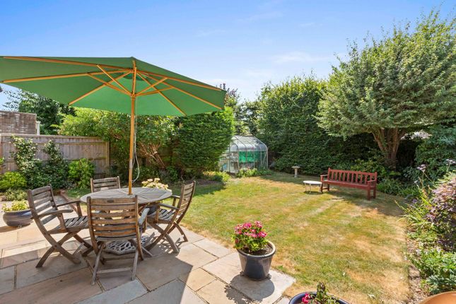 5 Dovecote Close, Princes Risborough photo 4