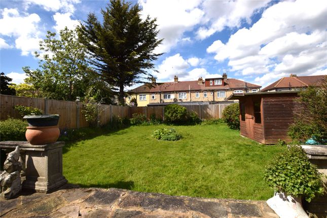 Bungalow to rent in Tolworth Gardens, Romford