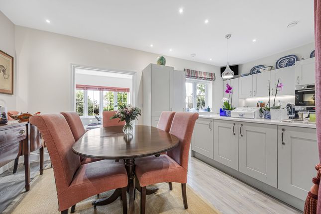27 Hampdens Way, Watlington photo 3