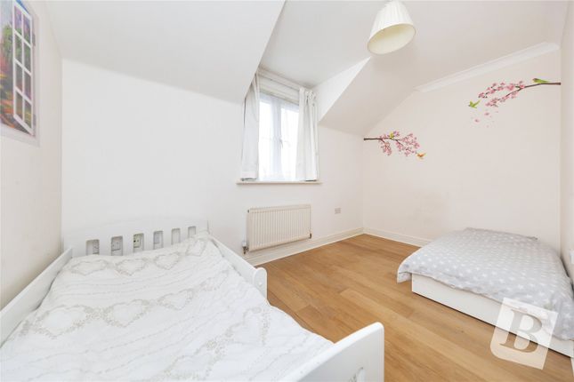 End terrace house for sale in Covesfield, Gravesend, Gravesham