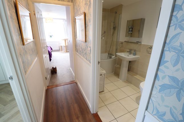 Flat for sale in Carlton Avenue, Westcliff-On-Sea