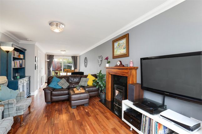 98, Rockbank Crescent, Coatbridge photo 3