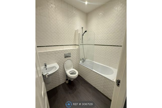 Flat, Lathom Road, Southport photo 4