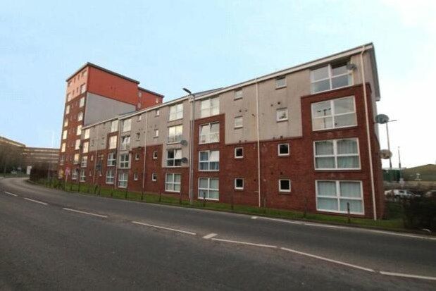 Thumbnail Flat to rent in Eaglesham Court, Glasgow