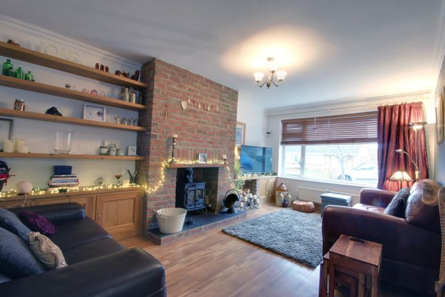 27, Cawood Drive, Hull photo 2