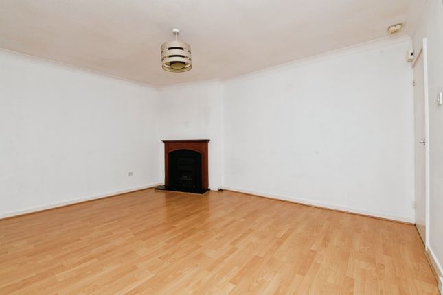 18, Pear Trees, Brentwood photo 4