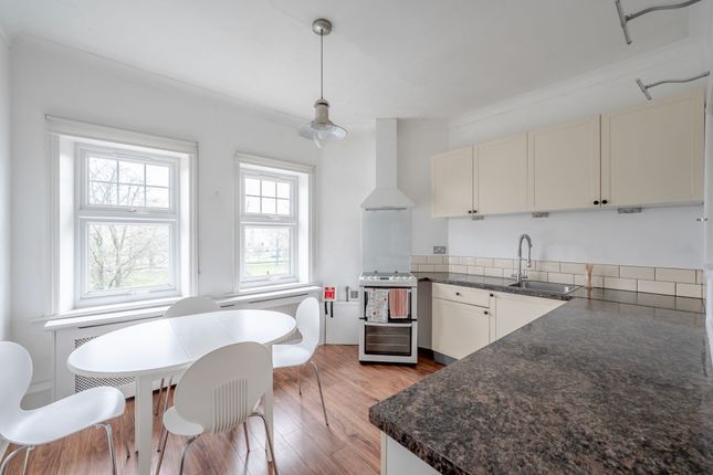 Flat 2, Stray Towers Victoria Road, Harrogate photo 2