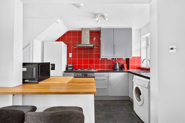 8, Dacre Gardens, Borehamwood photo 4