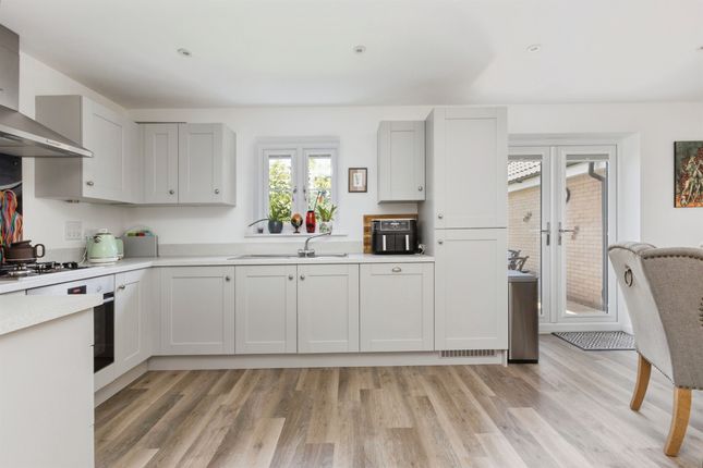 10, Mustang Way, Attleborough photo 4