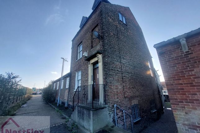1-bed flat on Flat 7, Anchor View, North End, Wisbech, £45,000