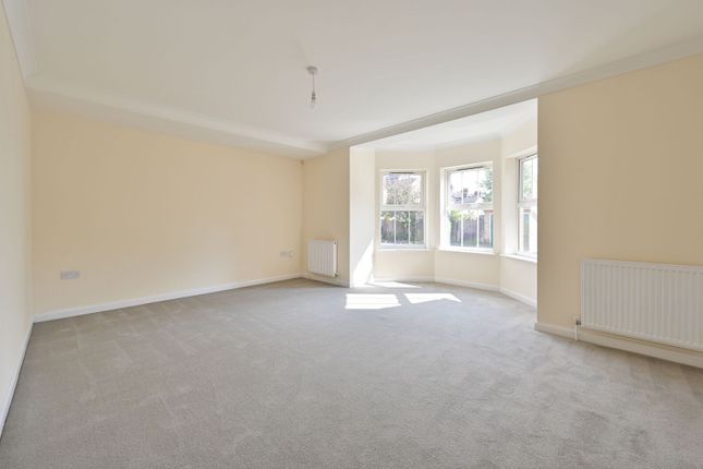 Chatsworth Mews, Watford photo 2